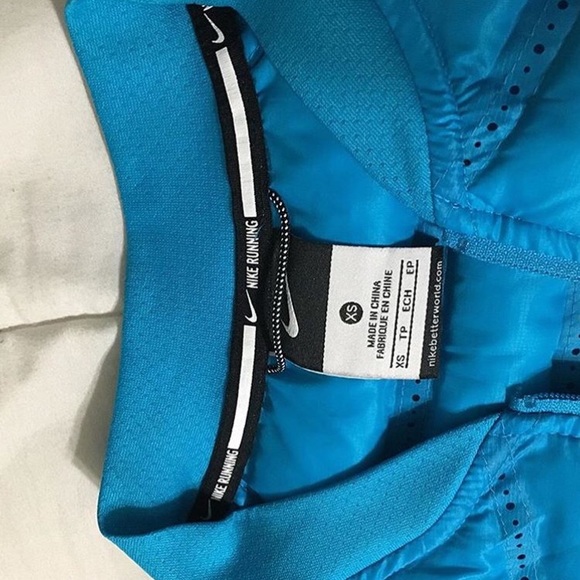 nike puffer vest - Picture 4 of 5
